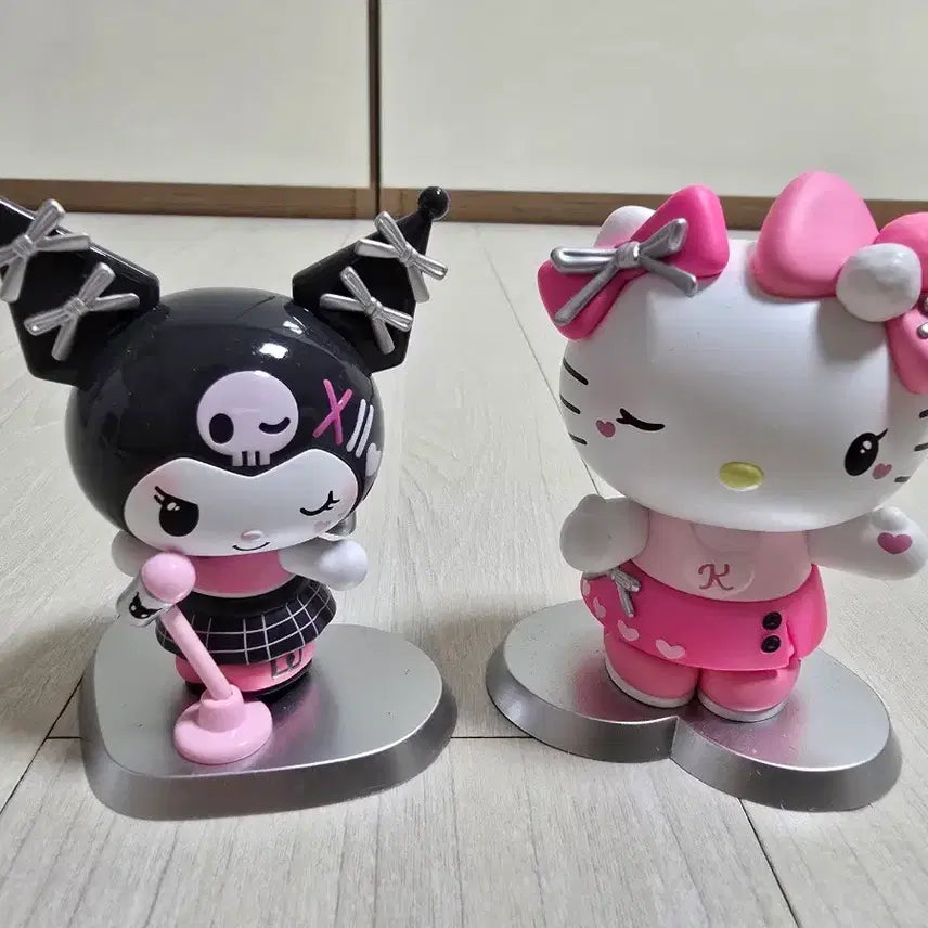 [BUNJANG] Pop Mart Sanrio Pink Party Kuromi &amp; Hello Kitty Bundle Set / (팝마트) 산리오 핑크파티 쿠로미 헬로키티 (일괄)