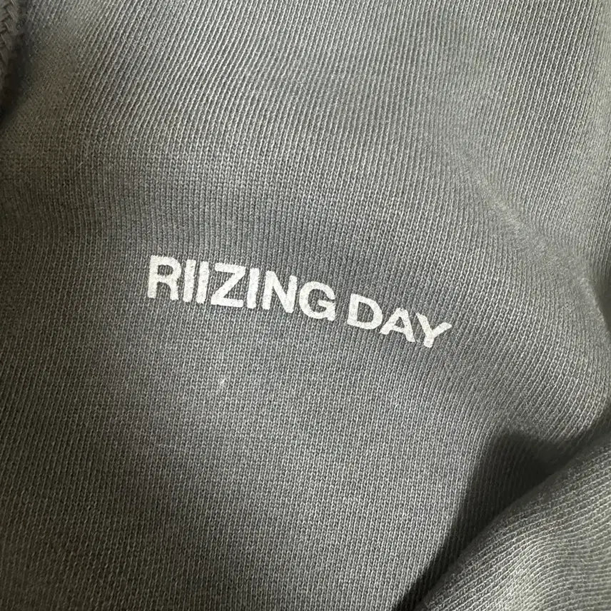 [BUNJANG] RIIZE Hoodie Zip-up / 라이즈 후드집업