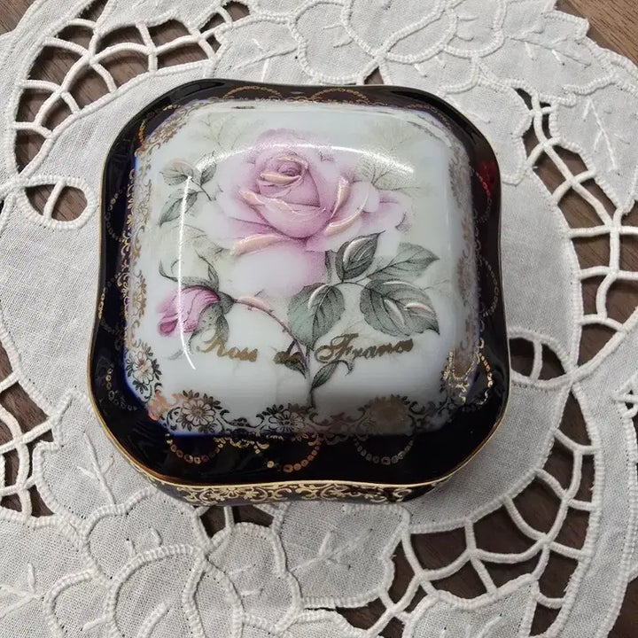 [BUNJANG] Vintage Limoges Trinket Box Rose Design / 빈티지 리모지 트링켓