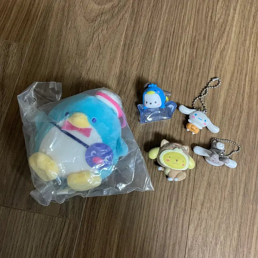 [BUNJANG] Sanrio Tuxedo Sam Pingoo Keyring Set / (세트)산리오 턱시도샘 핑구 키링, 폼폼푸린, 시나모롤, 포차코 가챠