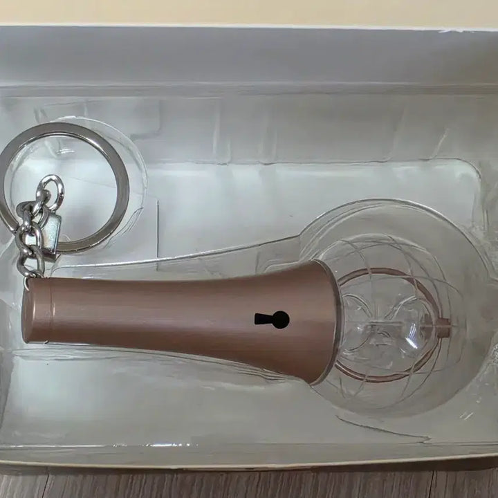 [BUNJANG] ATEEZ Lightstick Version 2 Keyring / 에이티즈 응원봉 버전2 키링 keyring