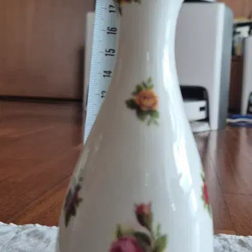 [BUNJANG] Royal Albert 100th Anniversary Rose Vintage Vase / 로얄알버트 100주년 로즈 빈티지 화병