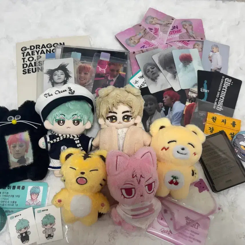 [BUNJANG] BIGBANG Official &amp; Unofficial Goods Bundle Set / 빅뱅 뱅봉, 공굿, 비공굿, 10깅 인형 일괄