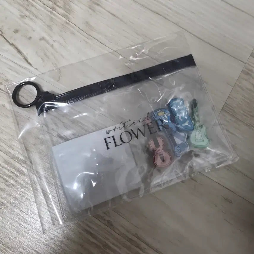 [BUNJANG] LUCY Concert MD Jibbitz Set (Sealed) / 루시 콘서트MD 지비츠 세트 미개봉