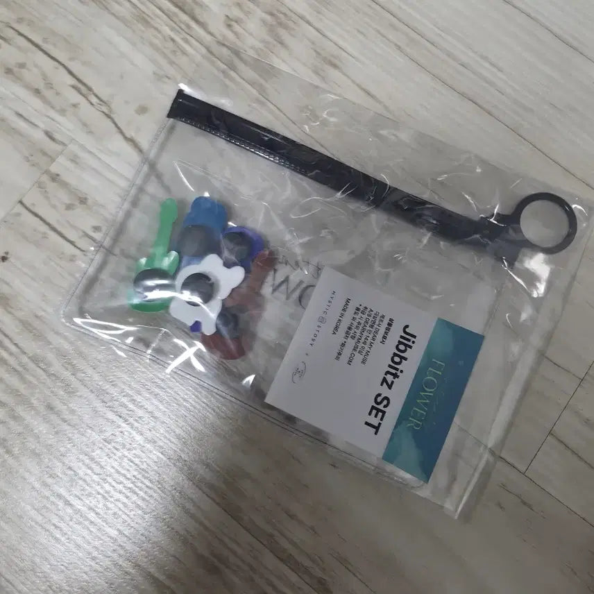 [BUNJANG] LUCY Concert MD Jibbitz Set (Sealed) / 루시 콘서트MD 지비츠 세트 미개봉