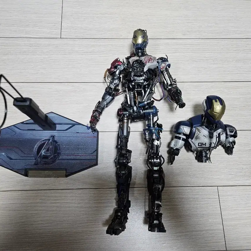 [BUNJANG] Hot Toys Ultron Mark 1 Figure / 핫토이 울트론 마크1 판매합니다.