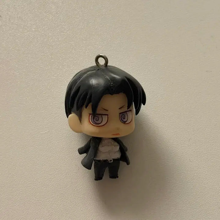 [BUNJANG] Attack on Titan Levi Keychain / 진격의거인 진격거 리바이 키링