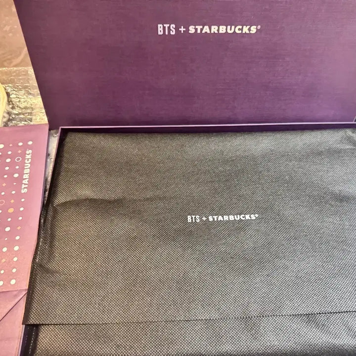 [BUNJANG] BTS Starbucks Collaboration Pouch L Size (New) / 방탄소년단 스타벅스 파우치 L사이즈(새제품)
