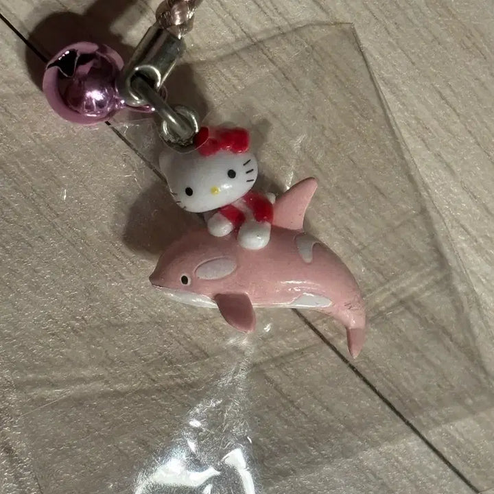 [BUNJANG] Pink Orca Kitty Strap / 핑크 범고래 키티스트랩