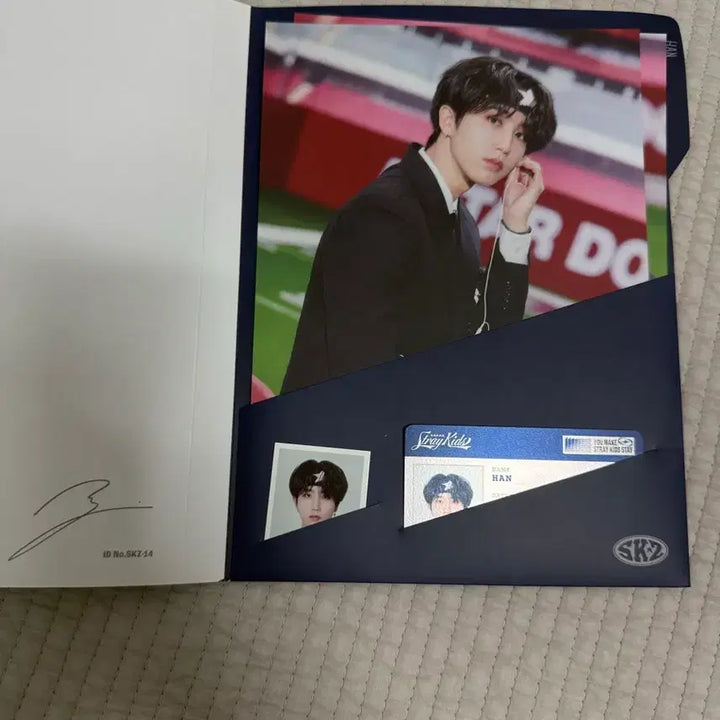 [BUNJANG] Stray Kids 5-Star Han ID Card / 스키즈 한 파이브스타 아이디카드