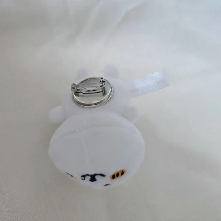 [BUNJANG] Nongdam Ggom Pin Accessory / 농담곰인형 옷핀으로된 제품 양도합니다 (하자있음)