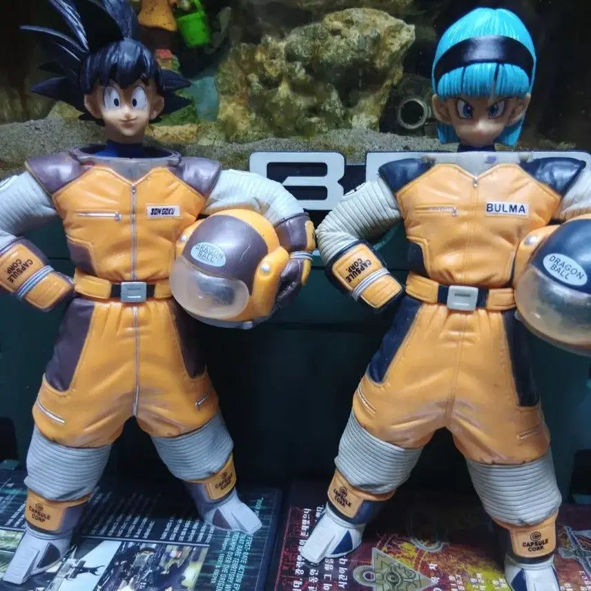 [BUNJANG] Dragon Ball Son Goku &amp; Bulma Figure Set / 드래곤볼 피규어 손오공 &amp; 부르마