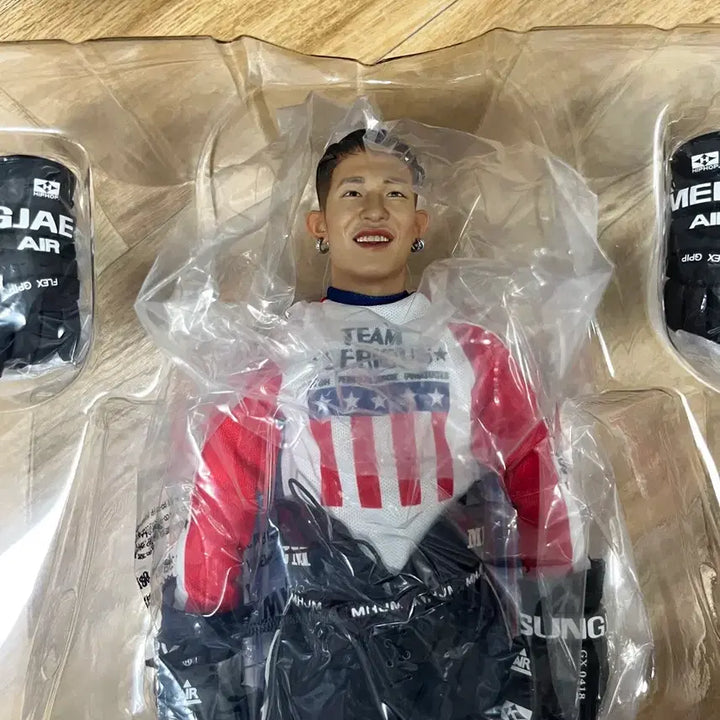 [BUNJANG] Blitzway Kim Sung Jae Figure / 블리츠웨이 김성재 피규어 판매합니다