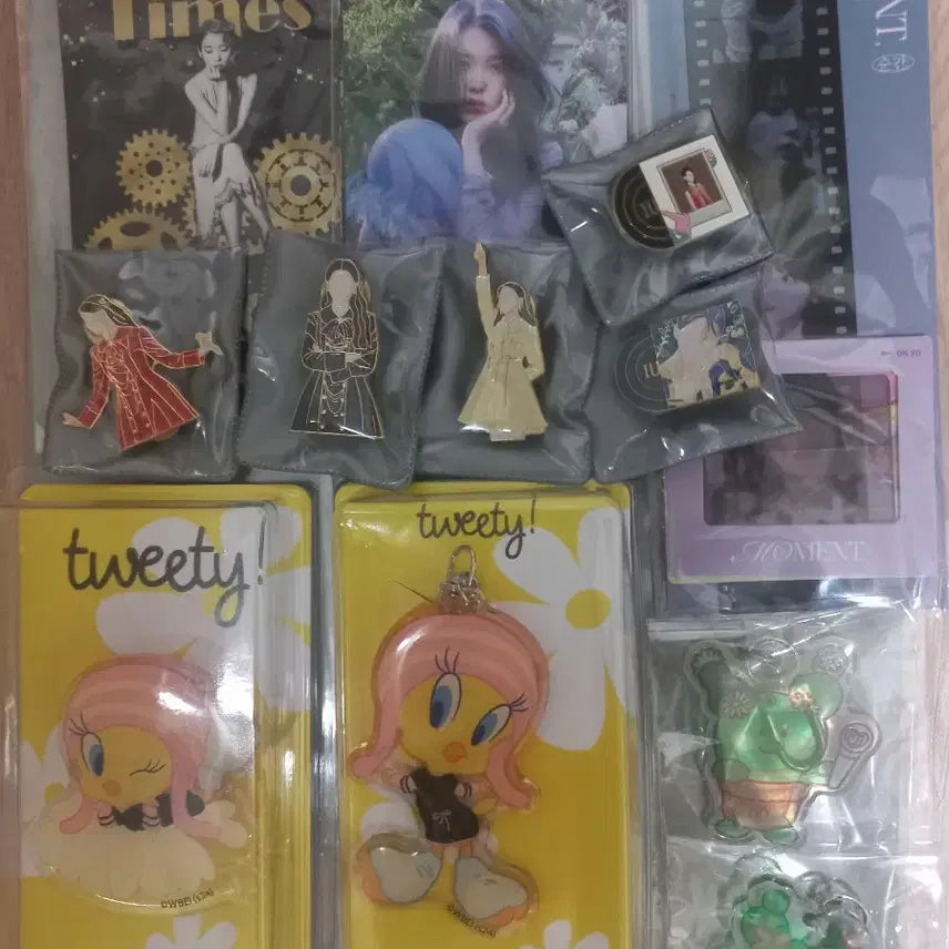 [BUNJANG] IU Merchandise Bundle Set / 아이유 굿즈 일괄양도합니다