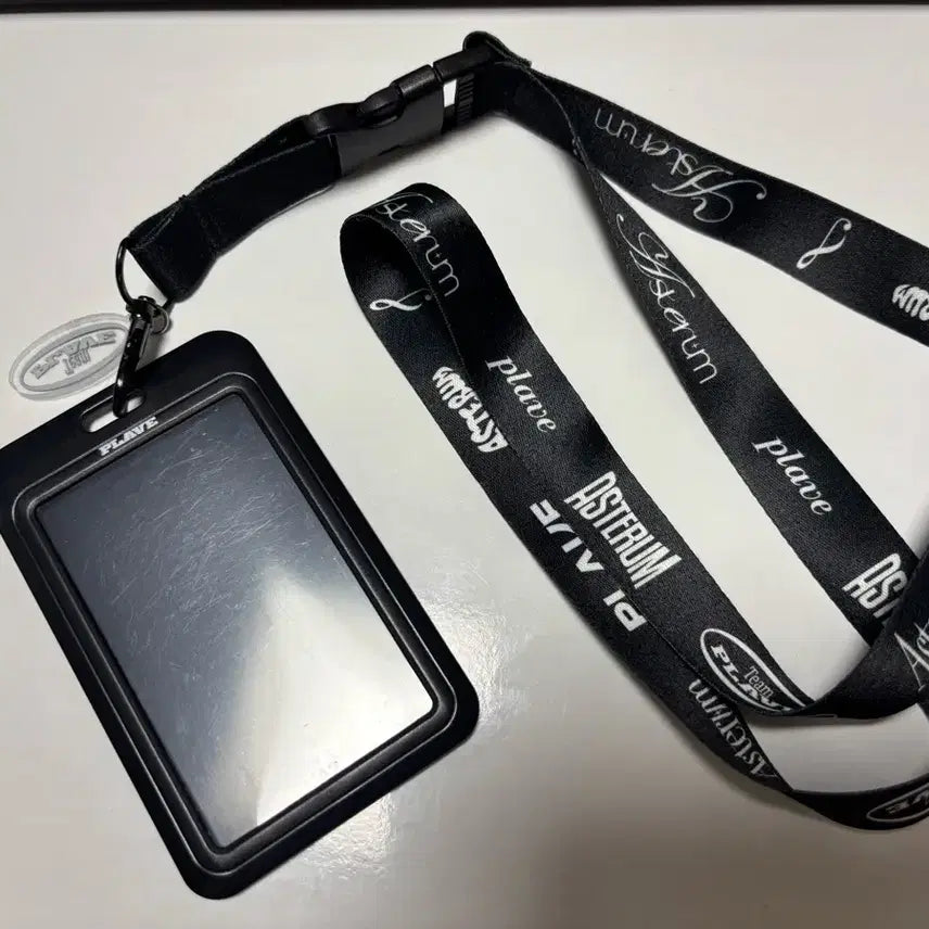[BUNJANG] PLAVE Lanyard A / 플레이브 랜야드 A 판매합니다.