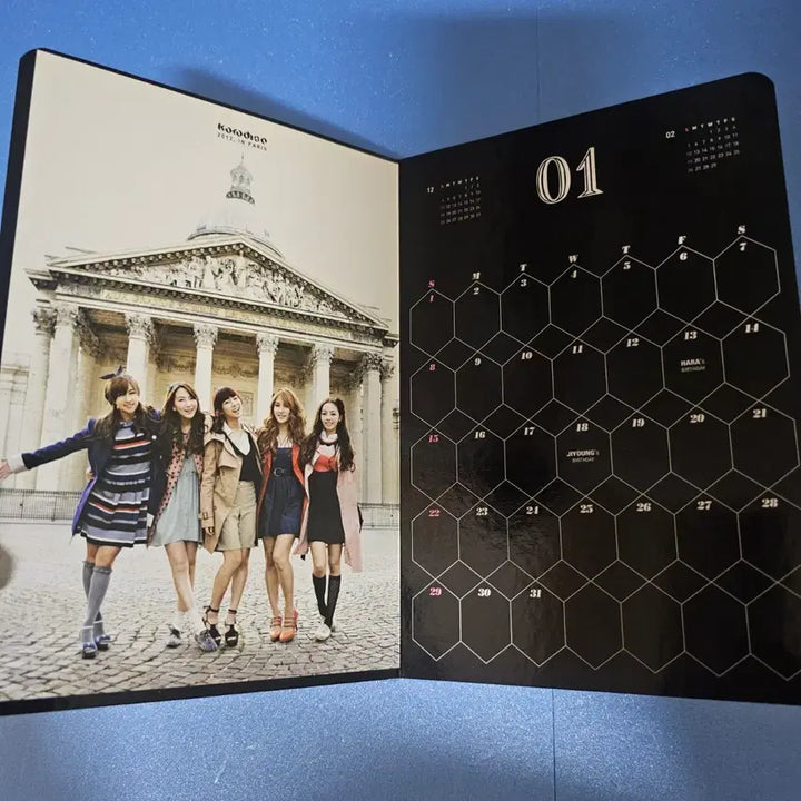 [BUNJANG] Kara Karadise 2012 Calendar Photobook / 카라 2012 카라다이스 캘린더 포토북 karadise