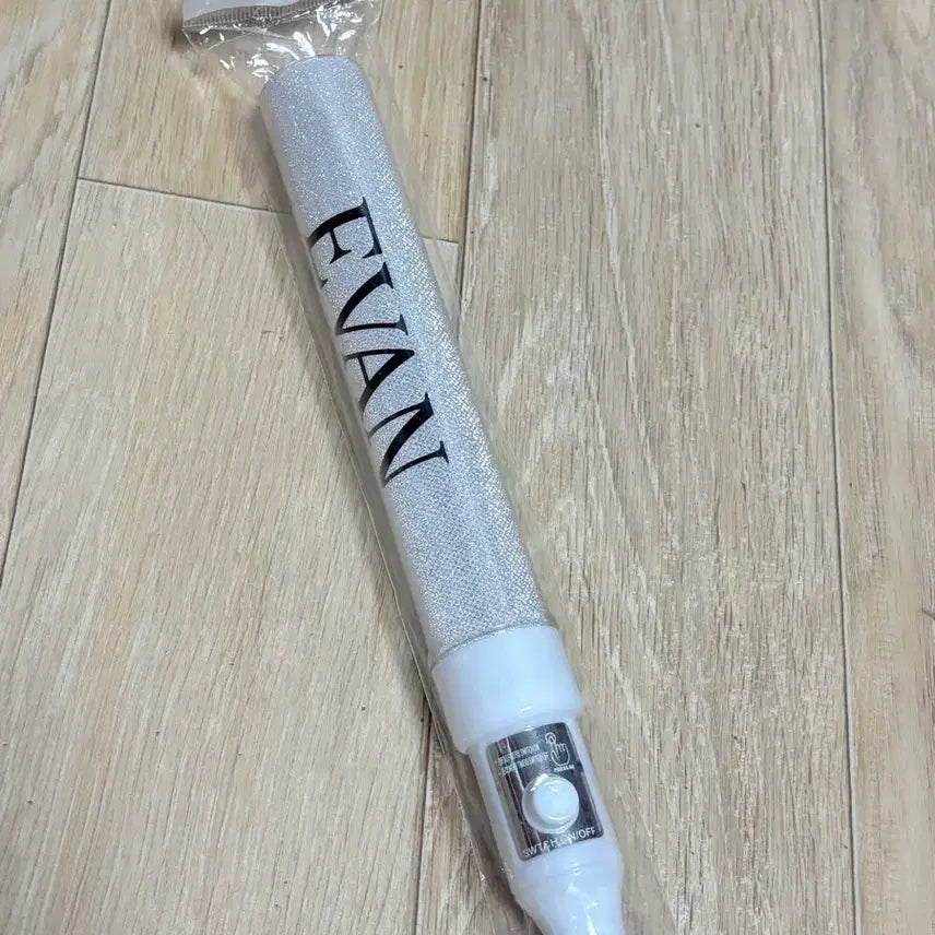 [BUNJANG] Evan Temporary Lightstick / 에반 임시 응원봉