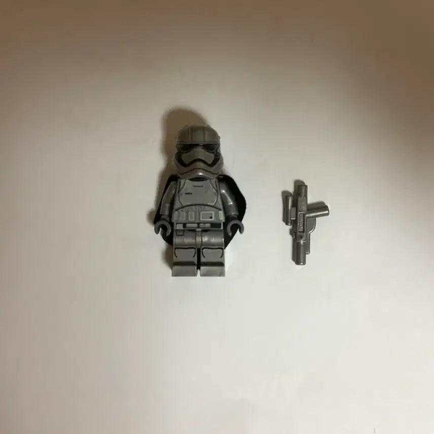 [BUNJANG] Lego Star Wars Captain Phasma Minifigure (Set 75103) / 레고 스타워즈 75103 캡틴 파스마 미니피규어 판매합니다.