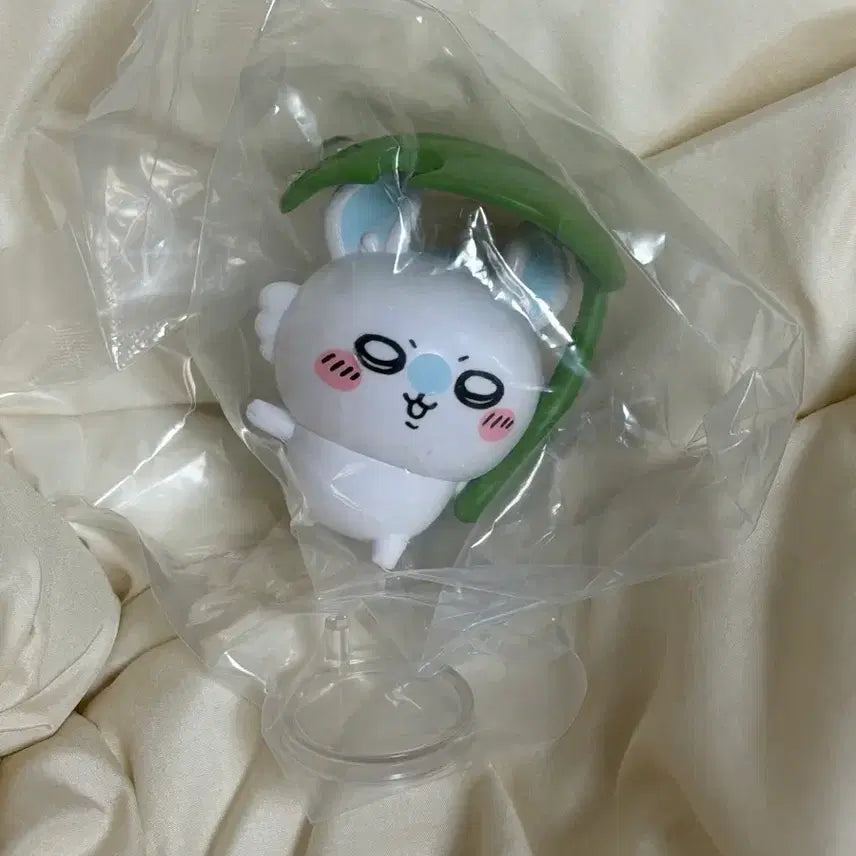 [BUNJANG] Monzaki Usan Figure (Momonga) / 먼작귀 우산피규어 (모몽가)