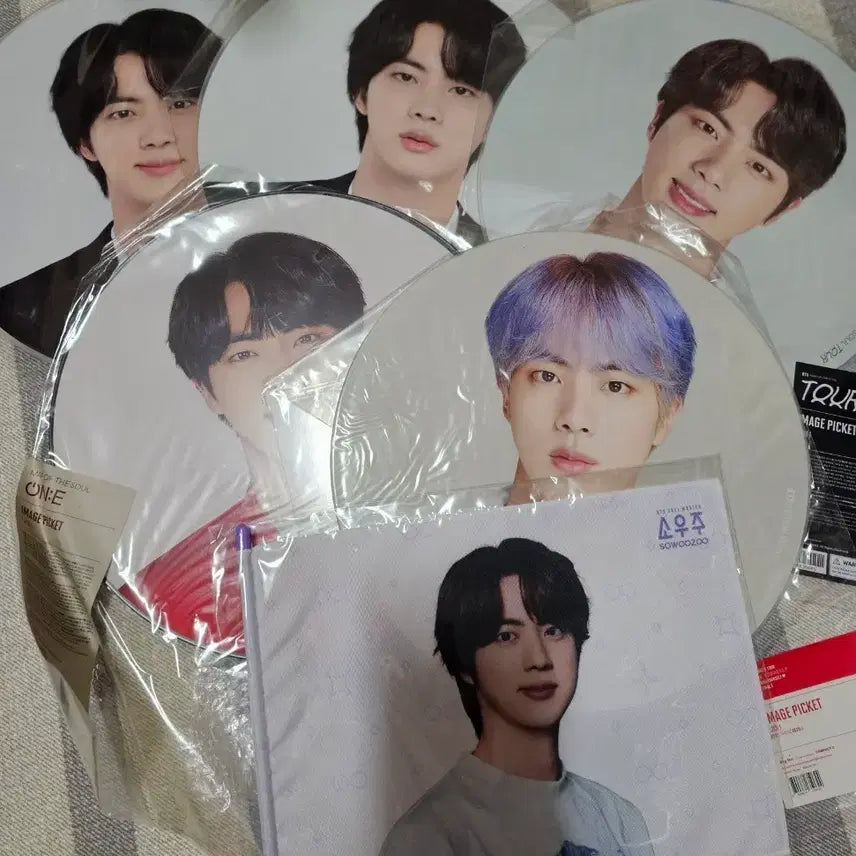 [BUNJANG] BTS Jin Fan Lightstick Bundle Set / 방탄 BTS 석진 부채 우치와 피켓 플래그 일괄
