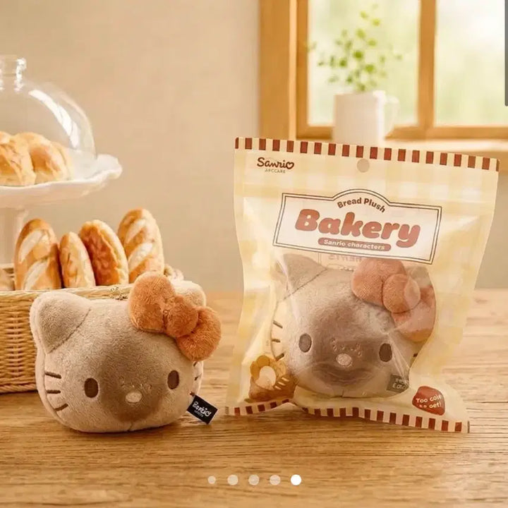 [BUNJANG] Sanrio Bakery Hello Kitty Plush Keychain / 산리오 따끈 베이커리 헬로키티 인형 팝업 빵 키링