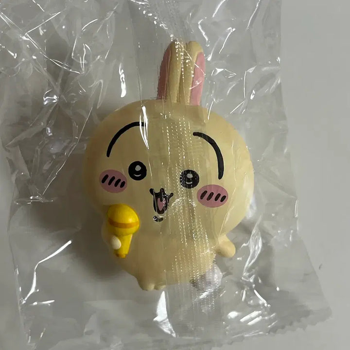 [BUNJANG] Chiikawa Usagi Momonga Light Clip Gacha Set (2 Types) / (2종세트) 치이카와 라이트 클립 가챠 우사기 모몽가