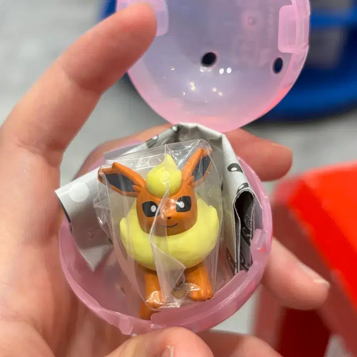 [BUNJANG] Pokemon Eeveelutions Booster Gacha (Ring Type) / 포켓몬스터 이브이즈 대롱대롱 부스터 가챠 팝니다(고리형)