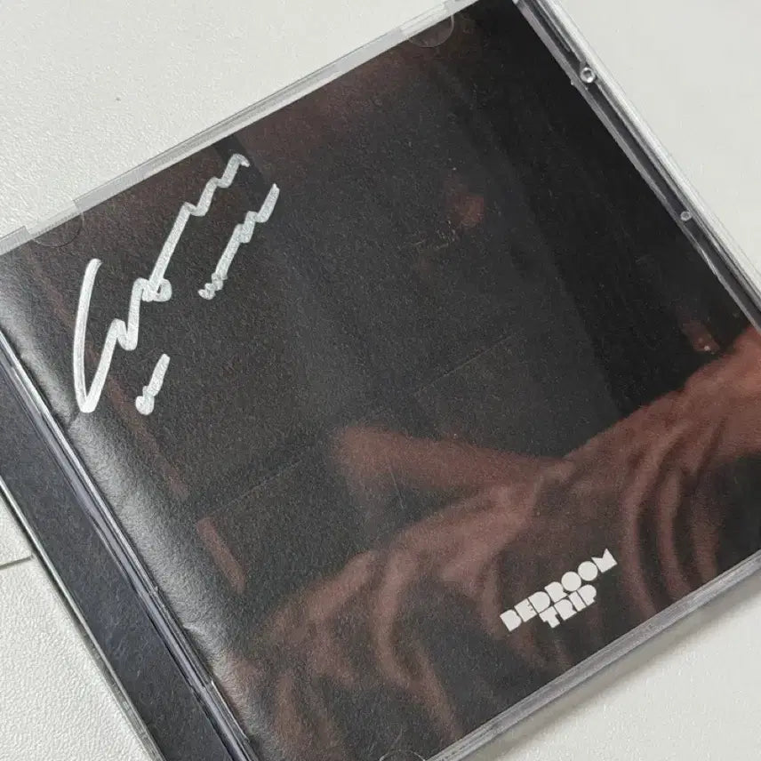 [BUNJANG] Untell Bedroom Trip Signed CD Album / 언텔 untell  Bedroom Trip 씨디 앨범 싸인반