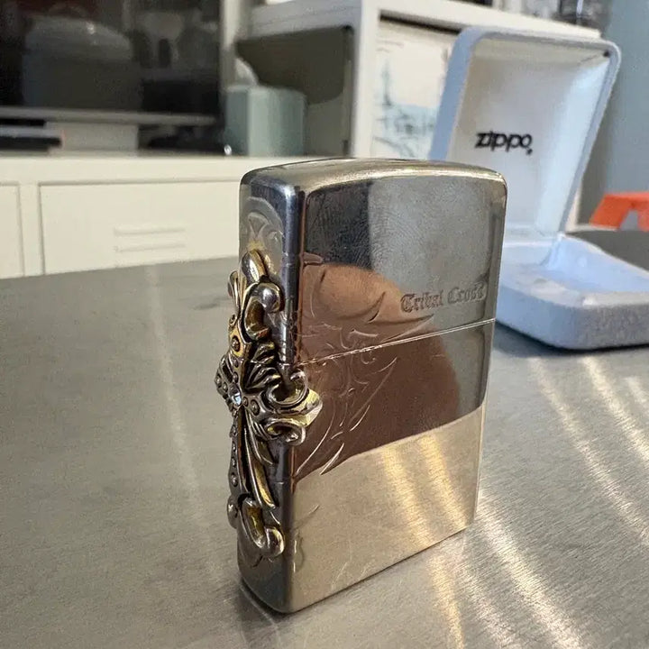 [BUNJANG] ZIPPO Side Tribal Cross Emblem Lighter / 지포(ZIPPO) 정품 사이드 트라이벌 크로스 엠블럼