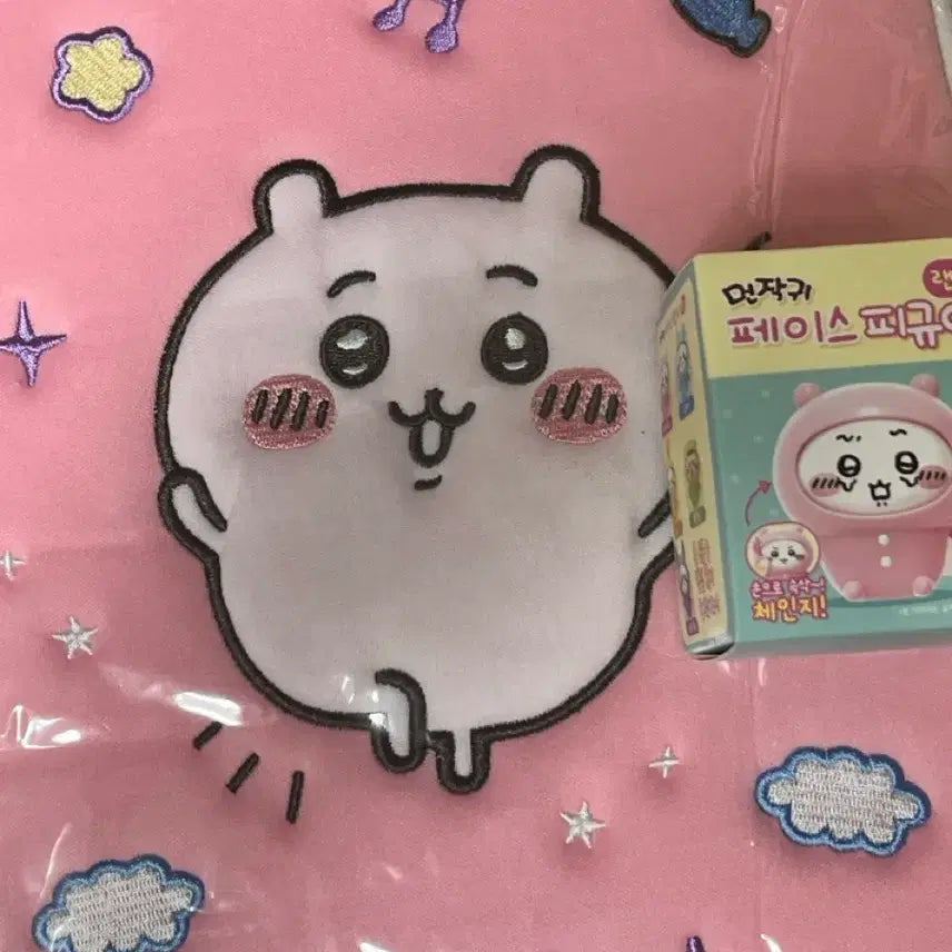 [BUNJANG] Chiikawa iPad Case &amp; "Monji-kwai" Face Change Figure / 치이카와 아이패드 케이스+먼작귀 페이스체인지 피규어 판매합니다