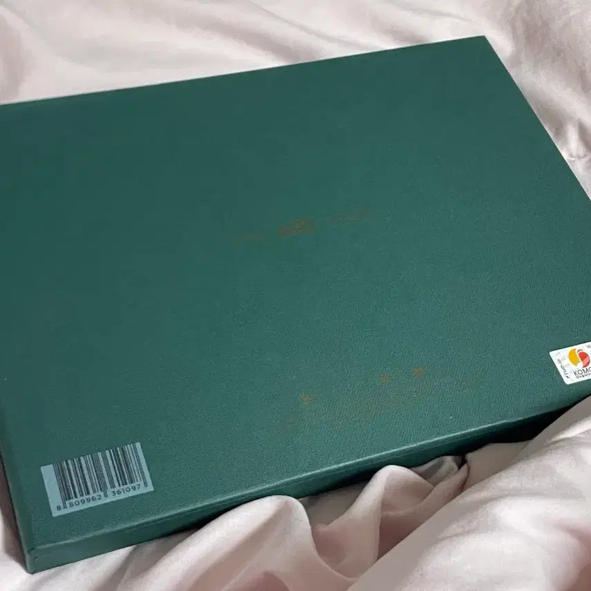 [BUNJANG] BTS Jungkook GOLDEN Signed Album / 비매) bts 정국 골든GOLDEN 싸인앨범