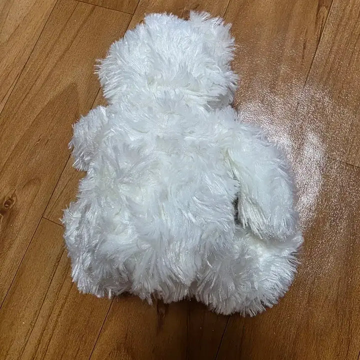 [BUNJANG] White Puppy Plush Doll with Brown Ribbon / 갈색 리본 흰색 강아지 봉제인형