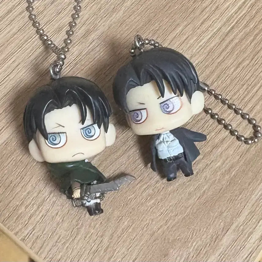 [BUNJANG] Attack on Titan Levi Karakore Gacha Figure Keychain Bundle Set / 일괄) 진격의 거인 리바이 카라코레 가챠 피규어 키링 진격거