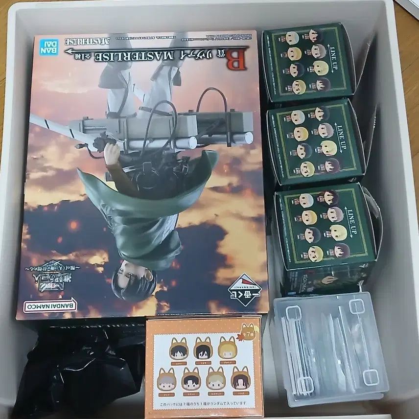 [BUNJANG] Attack on Titan Goods Bundle Set / (배미포 25)진격거 굿즈 일괄 판매