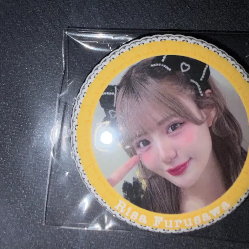 [BUNJANG] Emiru Kawamoto Can Badge / 카와모토 에미루 캔뱃지