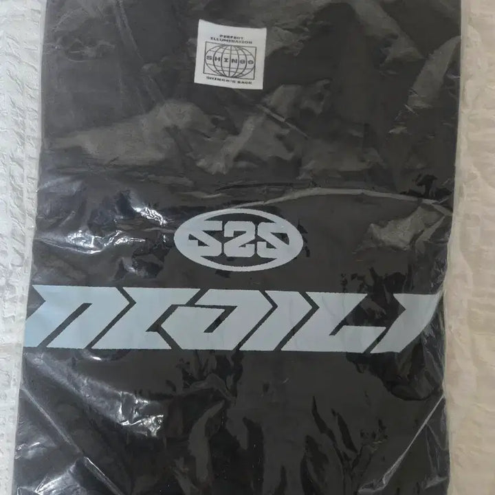 [BUNJANG] SHINee Jonghyun Dragon Uniform Unofficial Merchandise / 종현 드래콘 유니폼 비공굿