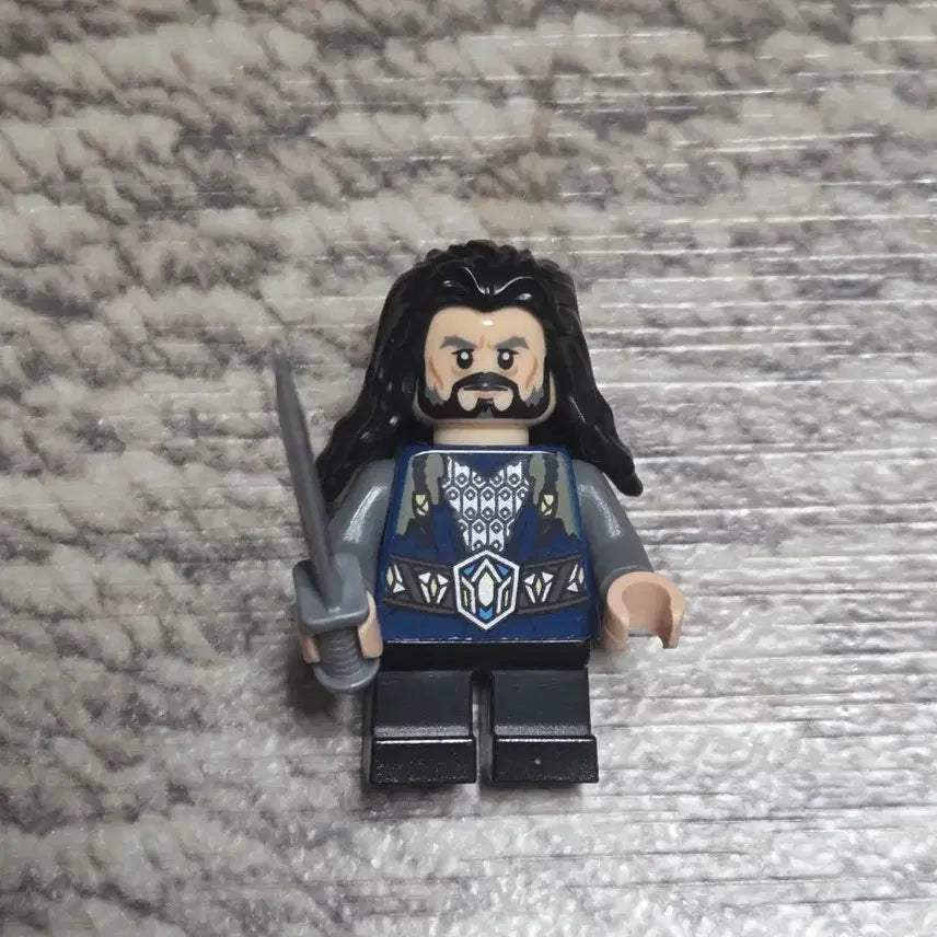 [BUNJANG] LEGO The Hobbit Thorin (with weapon) New / 레고 호빗, 소린 (무기포함) 팝니다상태좋습니다새상품입니다직거래및 택배거래합니다