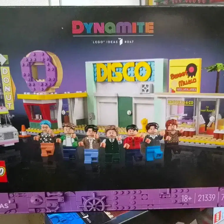 [BUNJANG] LEGO 21339 BTS Dynamite Set / (중고) 레고 21339 BTS 다이너마이트 판매