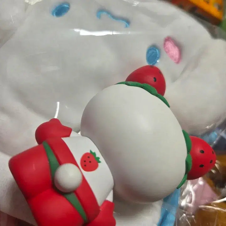 [BUNJANG] Ichigo Hello Kitty Figure / 이치고키티 피규어