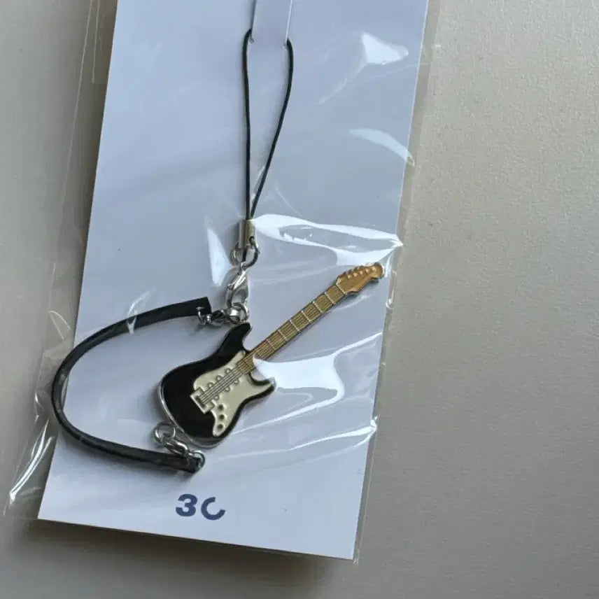 [BUNJANG] DAY6 Sungjin 30 Goods Mini Guitar Strap Keychain (Sealed) / 데이식스 성진 30 굿즈 미니 기타 스트랩 키링 미개봉