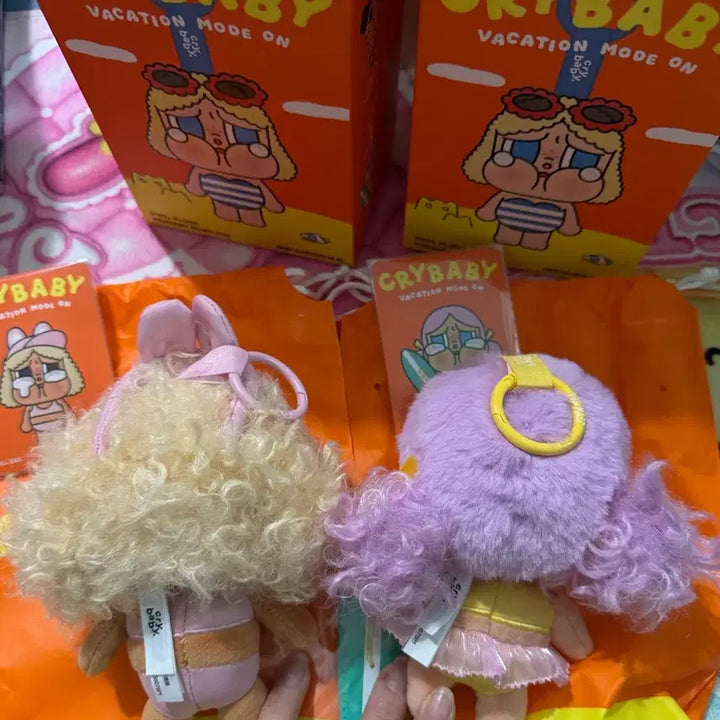 [BUNJANG] Pop Mart Crybaby Vacation Diary Doll Keychain Set / 세트판매) 팝마트정품 크라이베이비 휴가일기 인형키링 2개세트