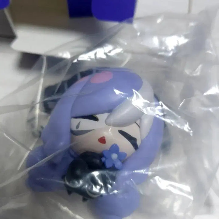 [BUNJANG] Thevanti Vivian Figure / (미개봉품) 젠존제 더벤티 꽃든 비비안 피규어