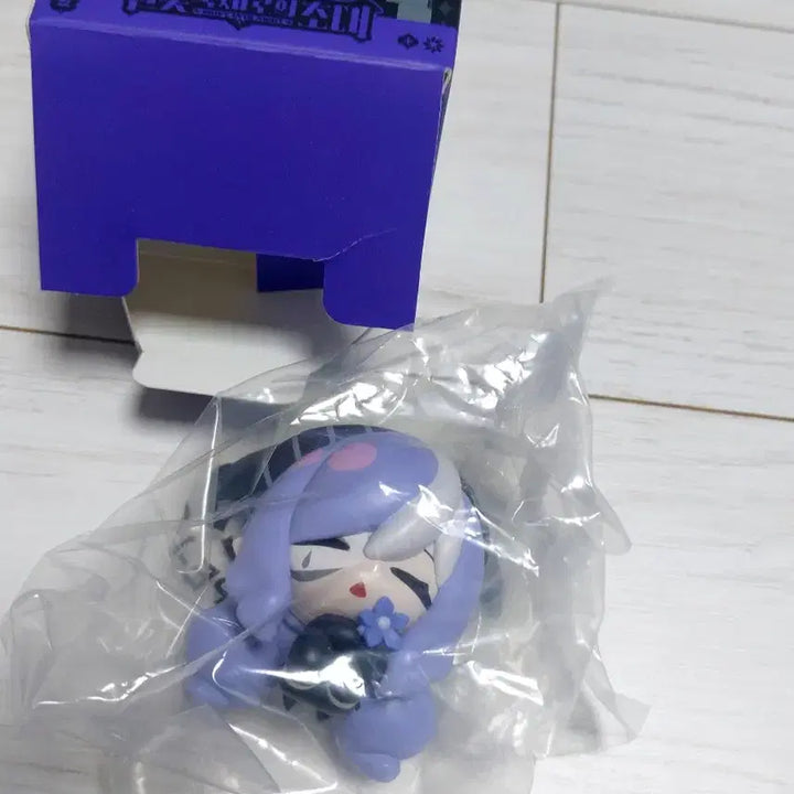 [BUNJANG] Thevanti Vivian Figure / (미개봉품) 젠존제 더벤티 꽃든 비비안 피규어