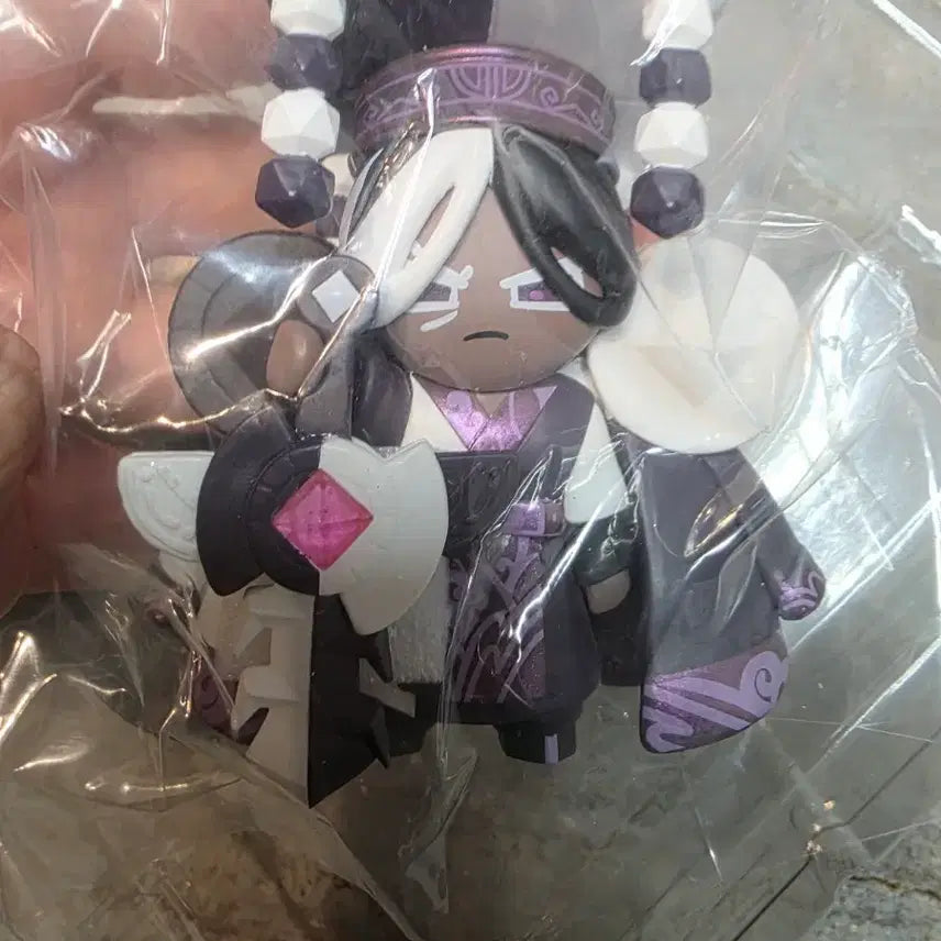 [BUNJANG] Cookie Run Kingdom Dark Cacao Cookie Figure / (박스만개봉한 새상품)쿠키런킹덤 다크카카오쿠키 피규어(새로 배송받은 하자없는 새상품!)