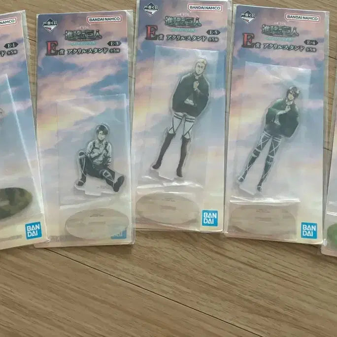 [BUNJANG] Attack on Titan Ichiban Kuji E Prize Acrylic Stand Set / 진격의 거인 제일복권 쿠지 E상 아크릴 스탠드 5종 일괄 판매해요!