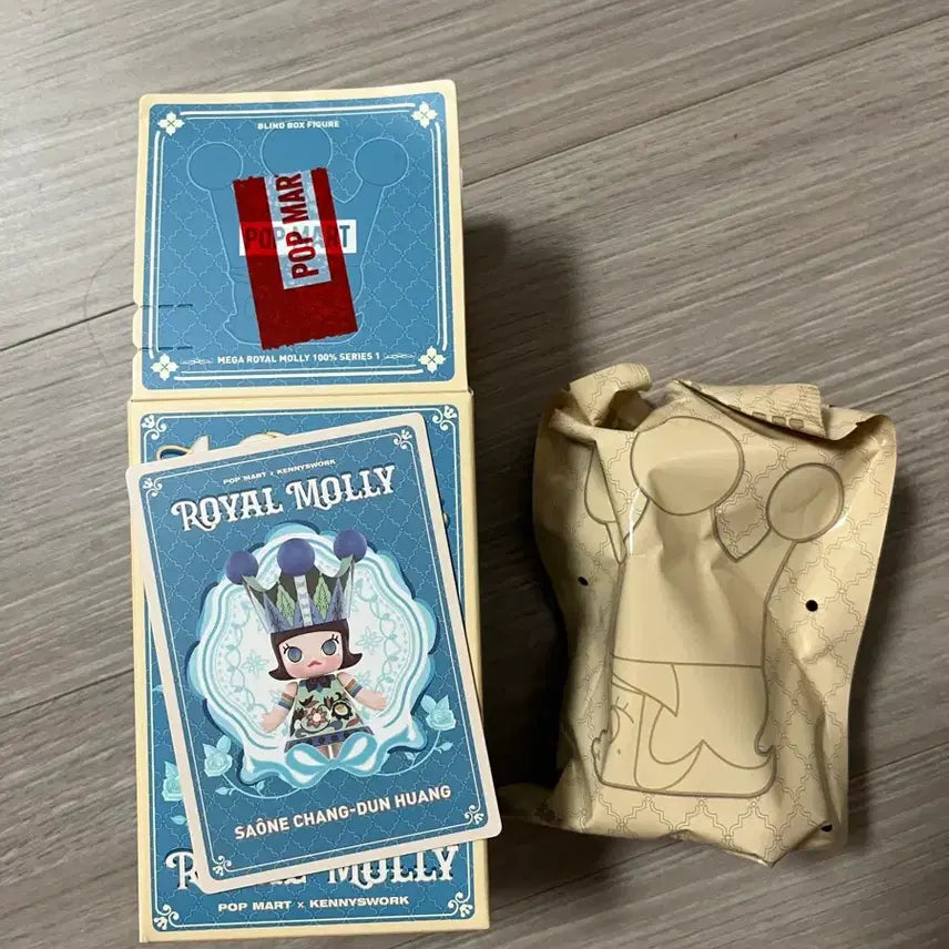 [BUNJANG] Pop Mart Mega Royal Molly 100% Figure / 팝마트 메가 로얄 몰리 100% 피규어