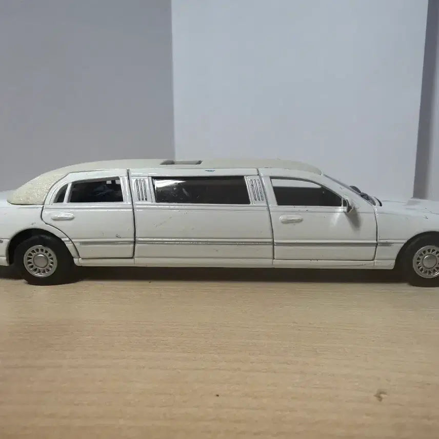 [BUNJANG] KiNSMART Lincoln Town Car Stretch Limousine / 미니카 킨스마트 (KiNSMART) 링컨 리무진