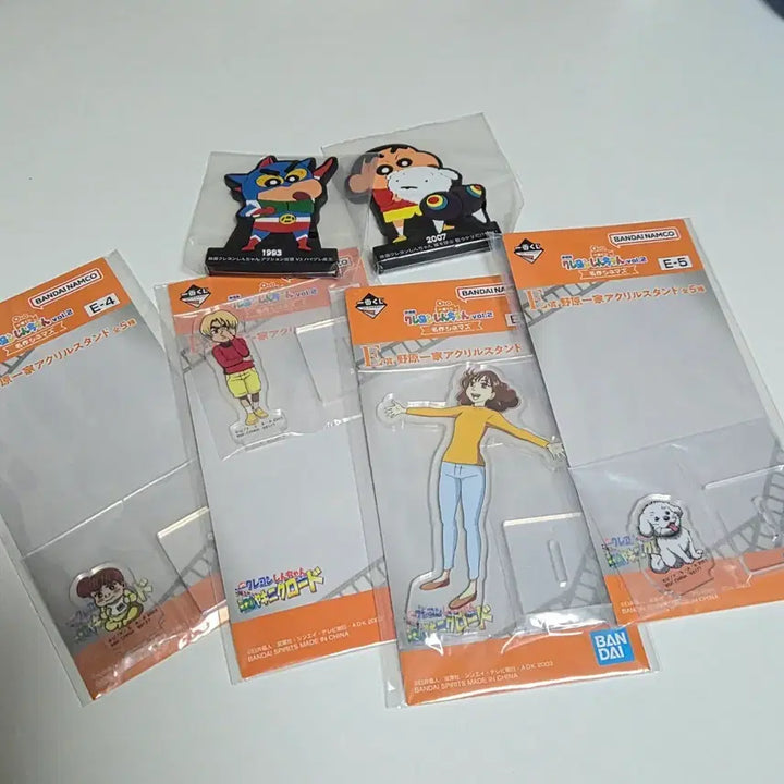 [BUNJANG] Crayon Shin-chan Kuji Prize E Acrylic Stand Bundle / 짱구 쿠지 E상 짱구, 봉미선, 짱아, 흰둥이 아크릴 일괄 판매