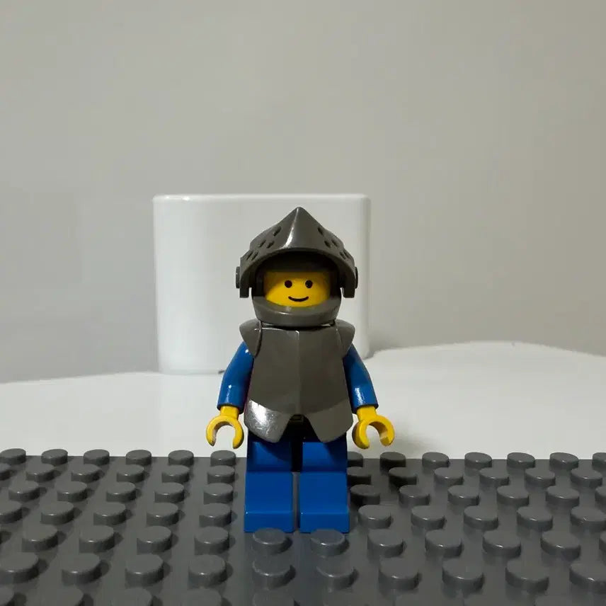 [BUNJANG] LEGO Castle Lion Knights Soldier with Full Weapons / 올드 레고 캐슬 사자 완무기사