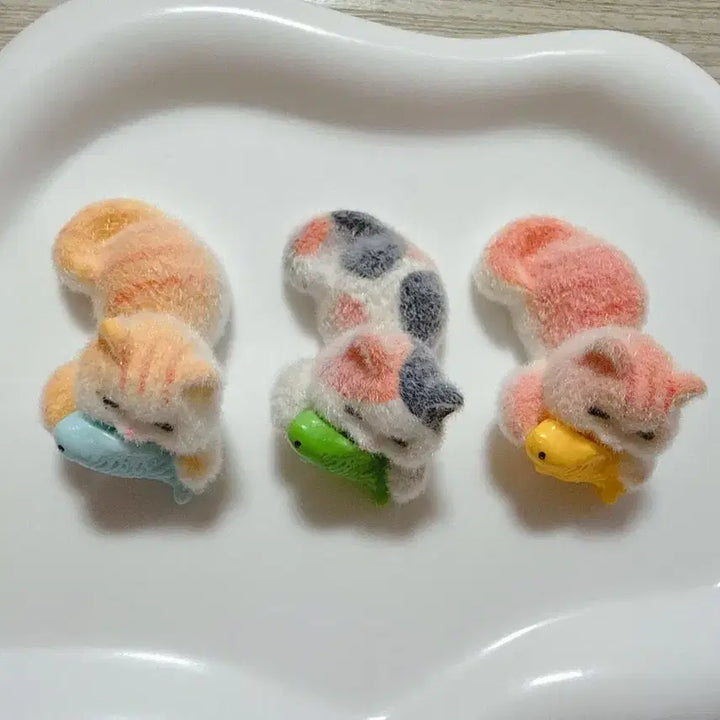 [BUNJANG] Cheesey Cat Tricolor Cat Figure 3-Set / 치즈냥 삼색 고양이 피규어 3종 세트